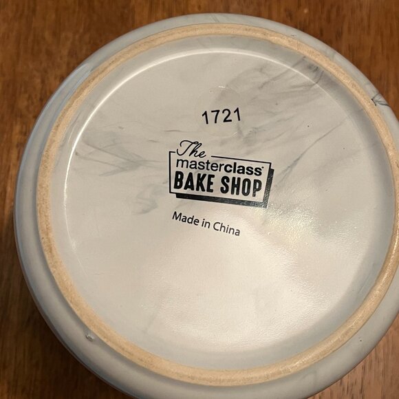 Kitchen Utensil Holder $20 - Picture 4 of 5